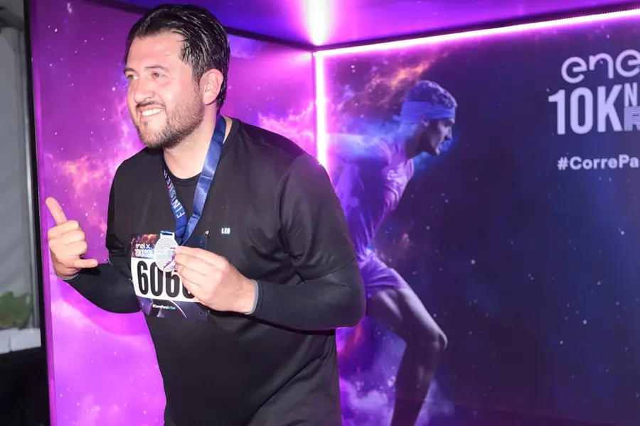 Entrenamiento y Emoción: Los beneficios de correr una carrera 10K nocturna